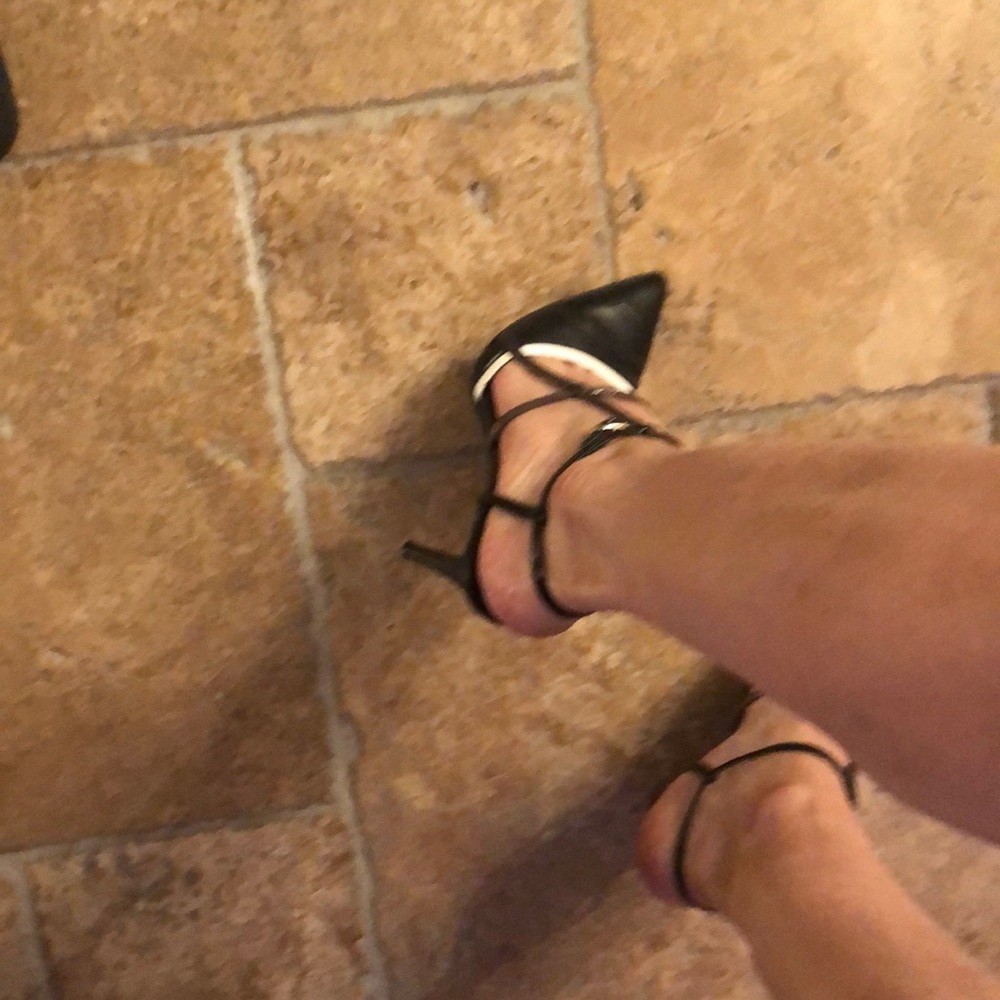 Fendi woman’s T strap open back shoes - Picture 2 of 7